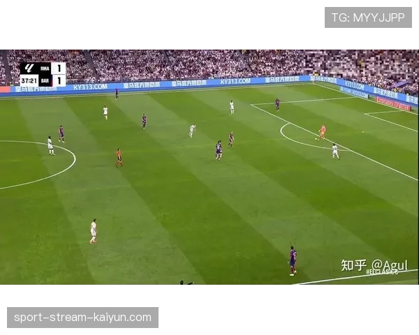 门线悬案:VAR长时间复核判定皇马进球有效,引发争议 门线悬案:VAR长时间复核判定皇马进球有效,引发争议